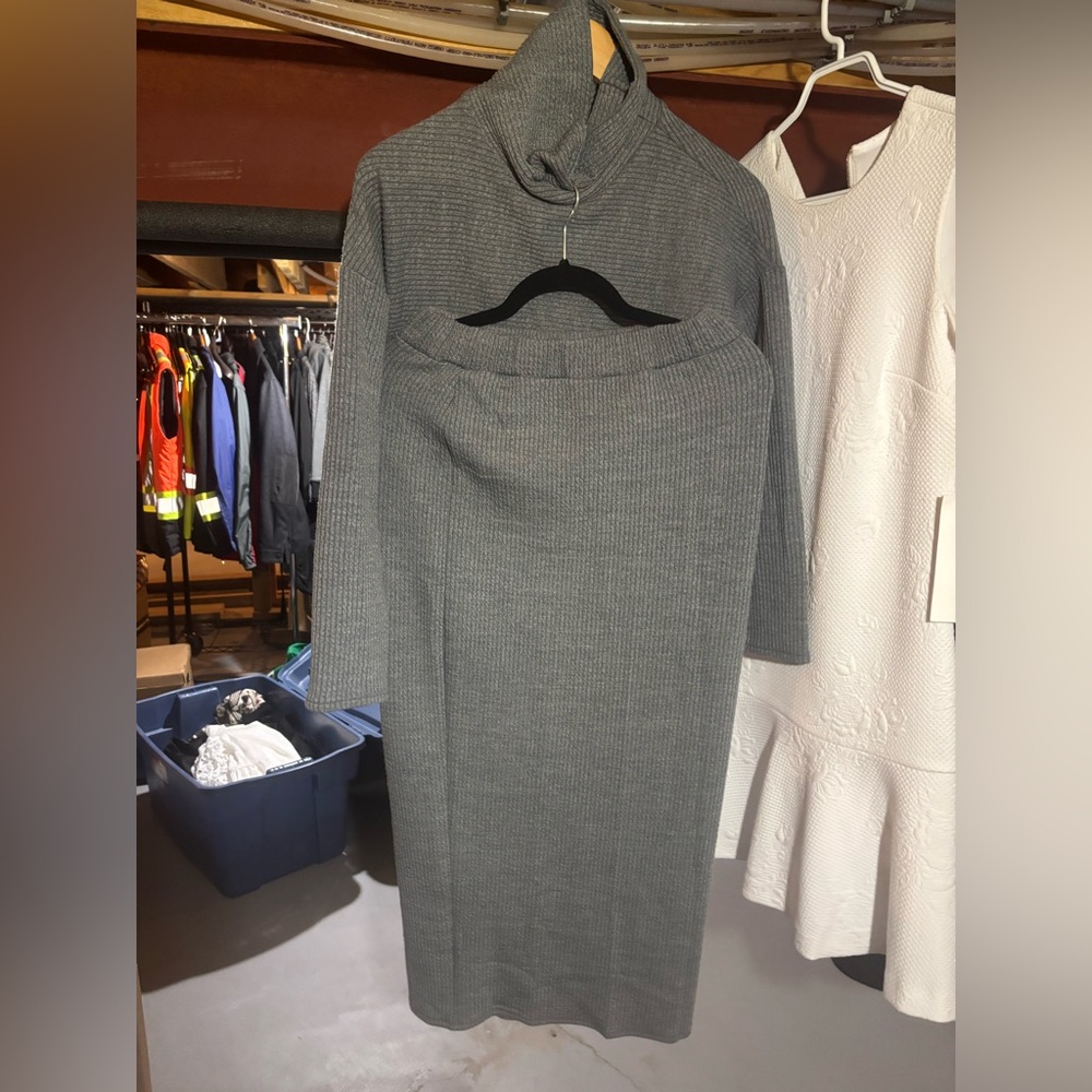 Cozy Ribbed Turtleneck Midi skirt set in grey, new without tags size medium